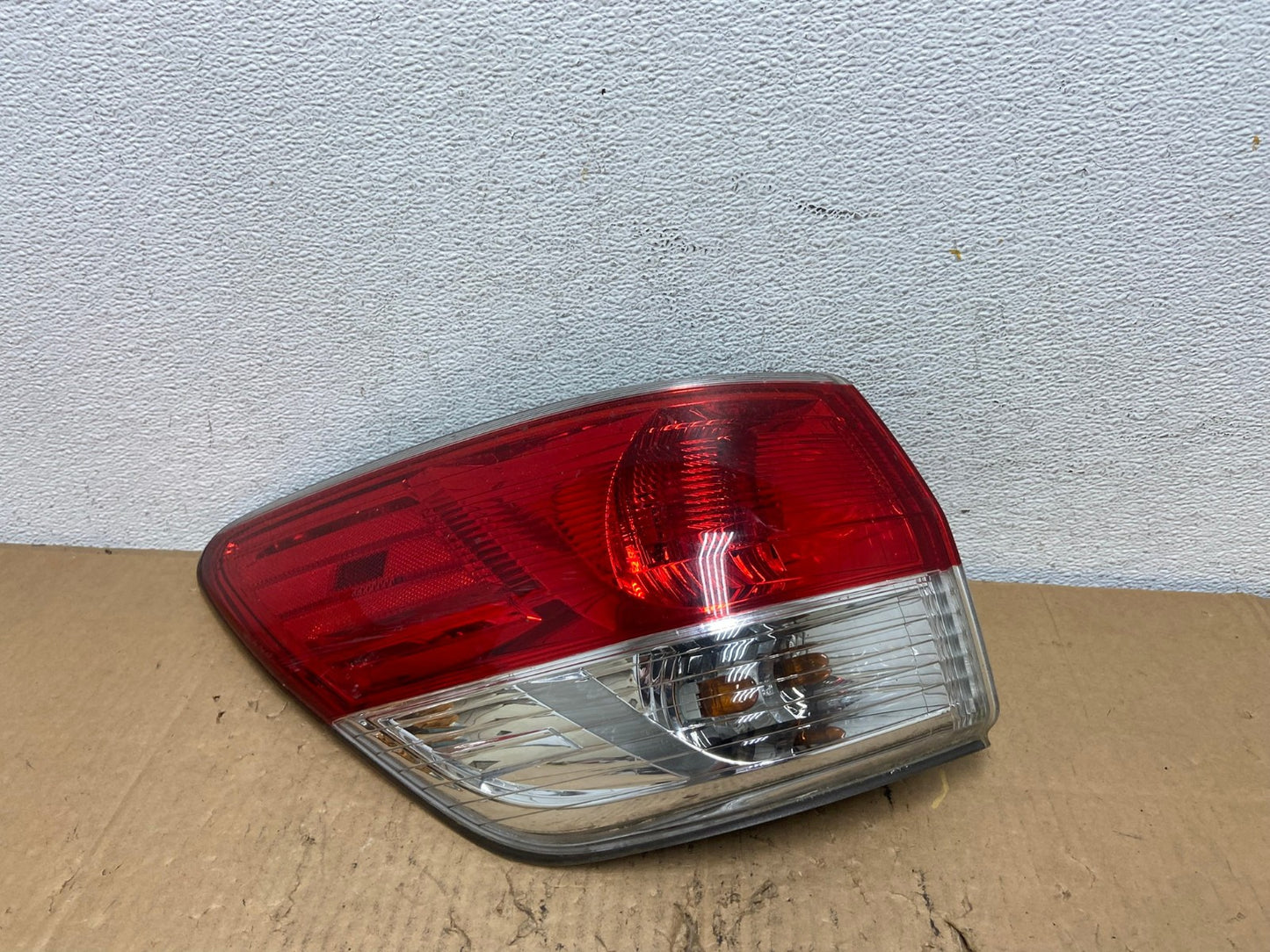 2013 to 2016 Nissan Pathfinder Left Driver Lh Side Tail light AD2400 LK0