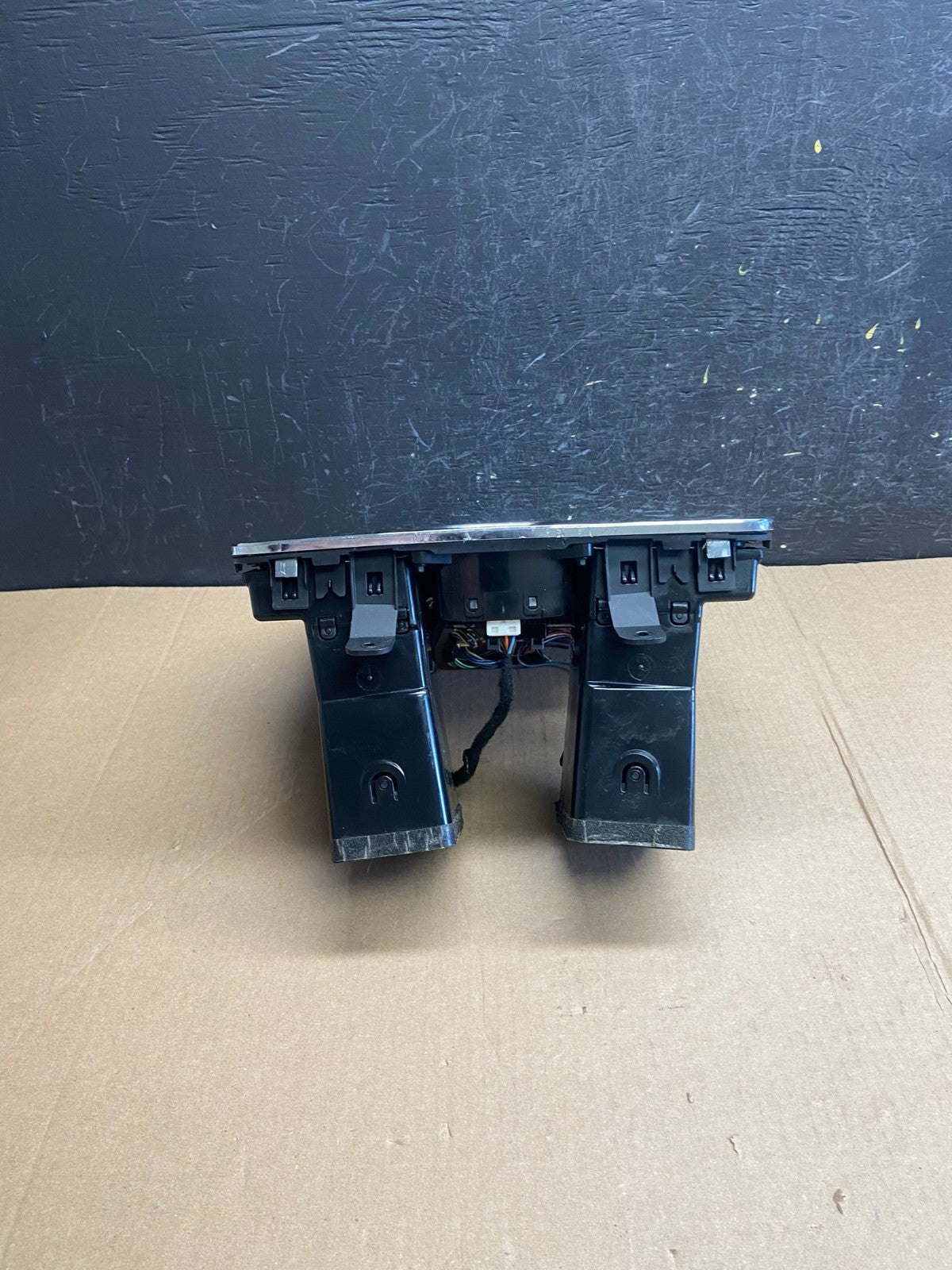 2011-2016 Chrysler Town Country Climate Control Panel Center Dash Trim AE4363 DG3