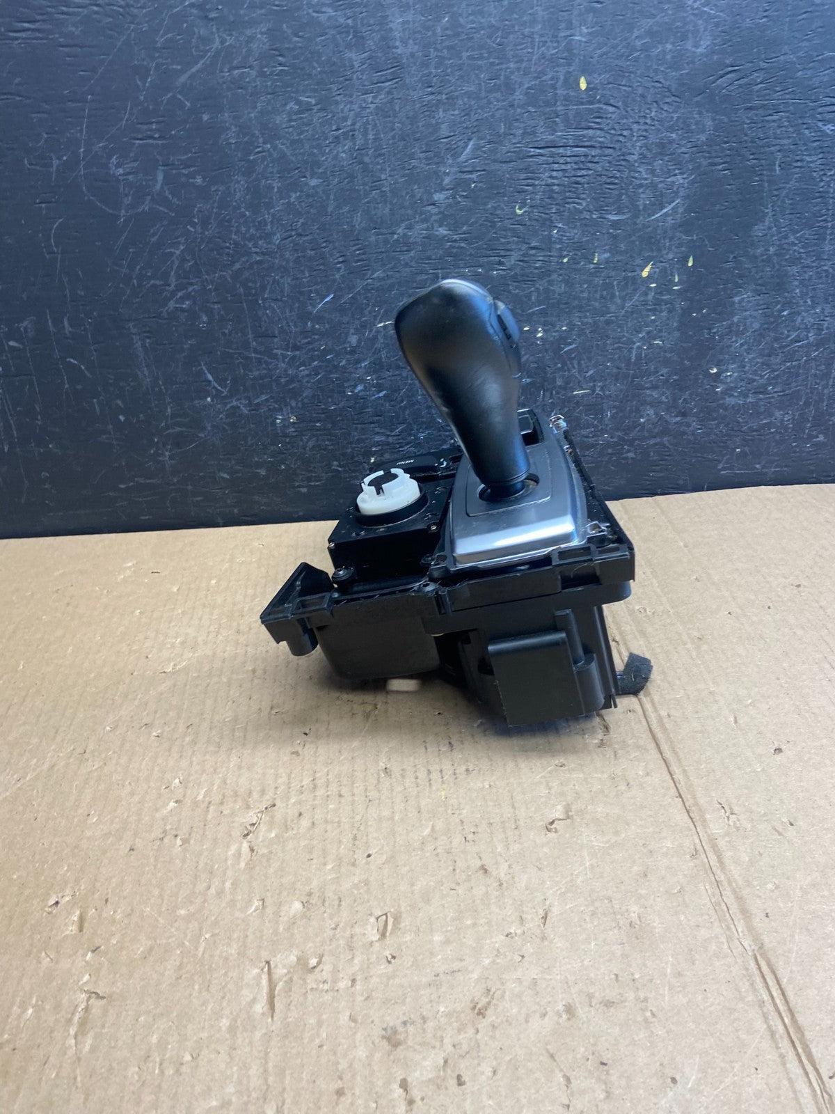 2007 to 2013 BMW X5 E70 Shift Shifter Selector Gear W/ Bezel AE3832 DG3