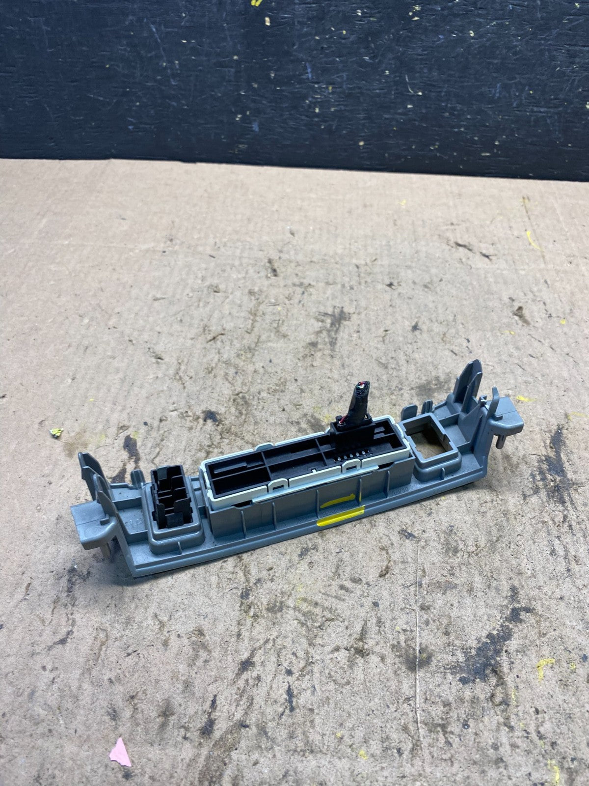 2009-2013 Toyota Corolla Dash Passenger Light Switch USB AUX Bezel R8659 DG5