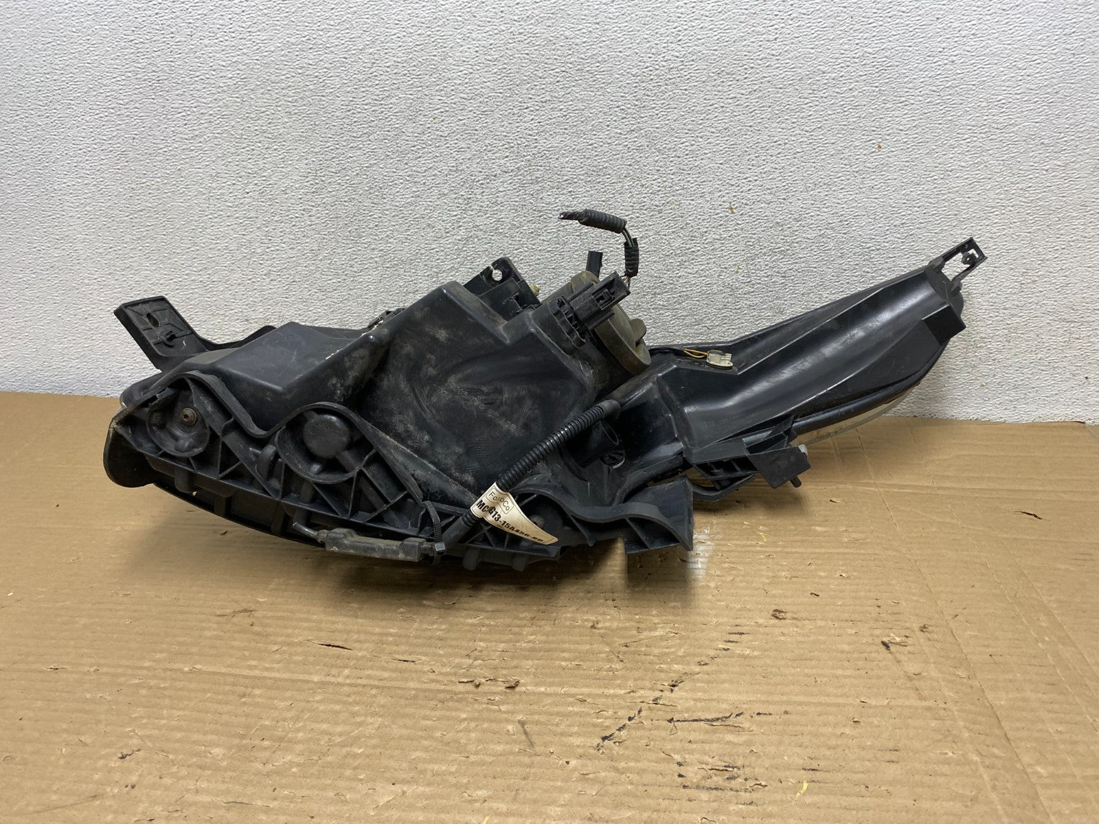 2011 - 2015 Ford Explorer Police Right Passenger Halogen Headlight AG9058 DW10