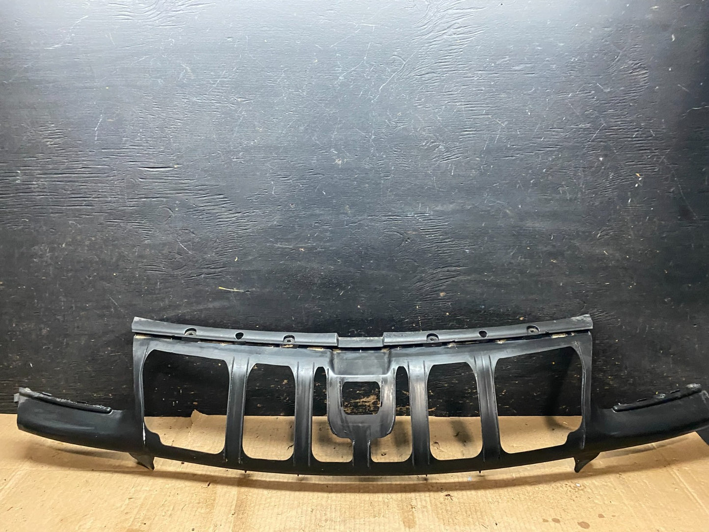 2008 to 2010 Porsche Cayenne Front Under Bumper Garnish 7L5853915 U0275 PS0