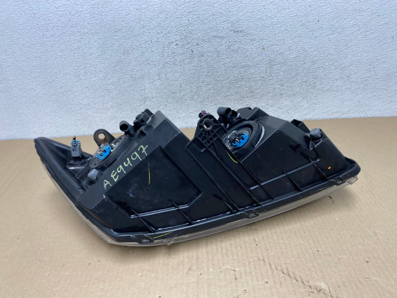 2009 to 2017 Dodge Journey Headlight Left Driver Lh Side Halogen AE9497 LK7