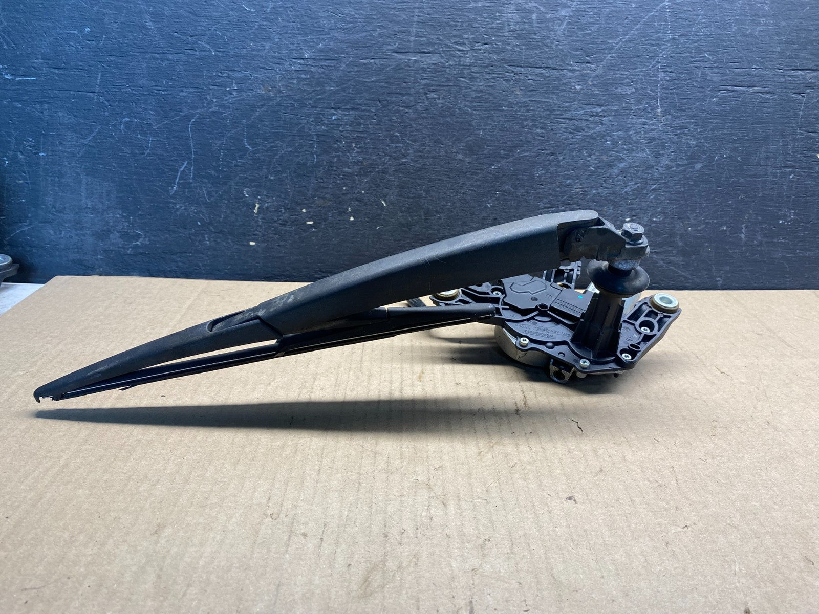 2014 to 2020 Nissan Rogue Rear Windshield Wiper Motor ag9656 DG3