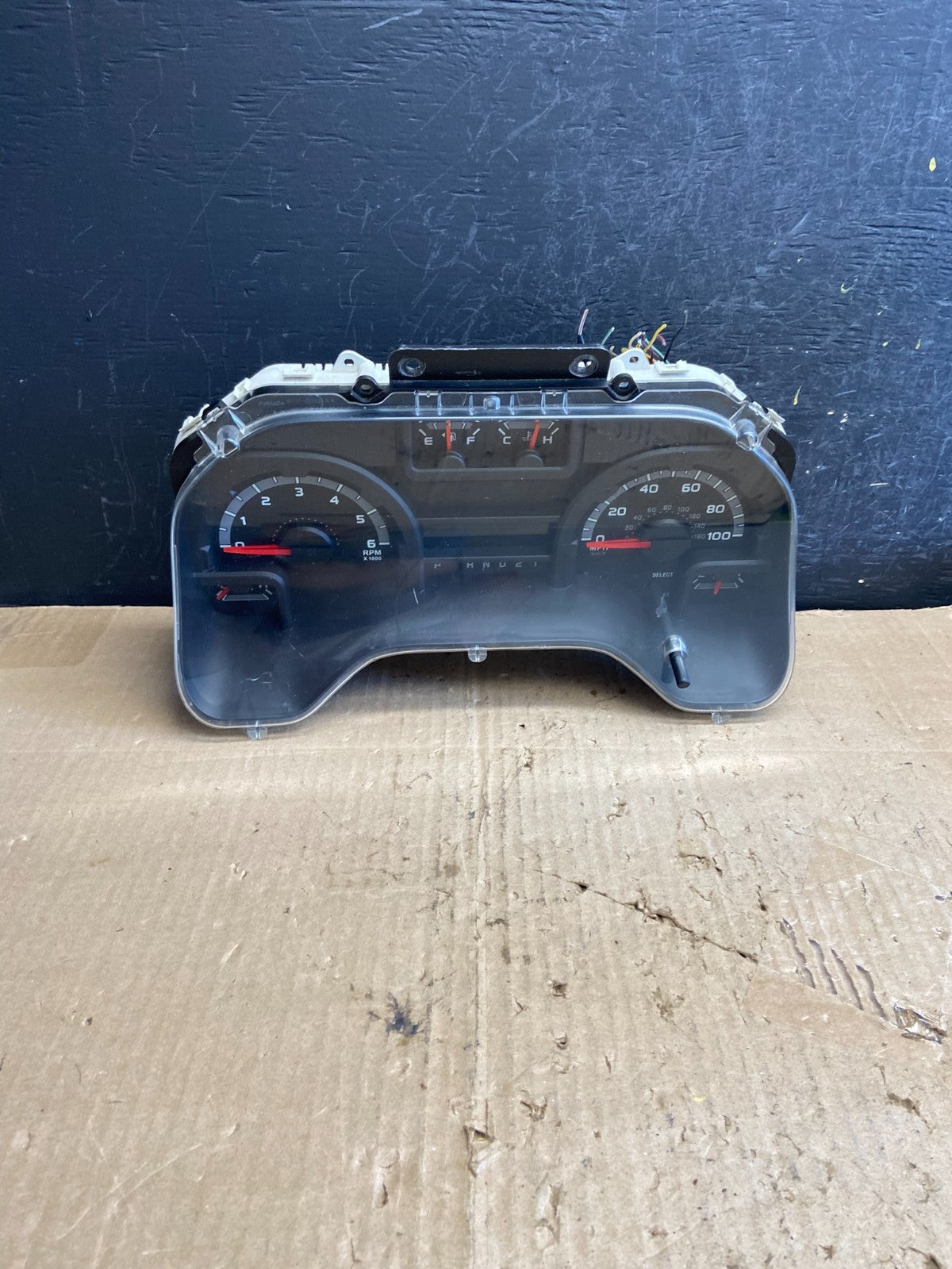 2011 to 2013 Ford E150 E250 E350 VAN Gauge Speedometer Cluster AE2035 DG0