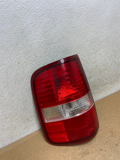 2004 to 2008 Ford F150 F-150 Left Driver LH Side Tail Light AI3547 LK2