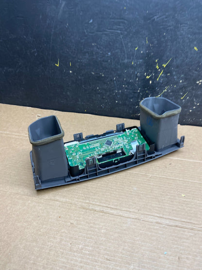 2009 2010 Toyota Corolla AM/FM Radio Cd Player W/ Bezel Air Vent Oem W0231 DG4