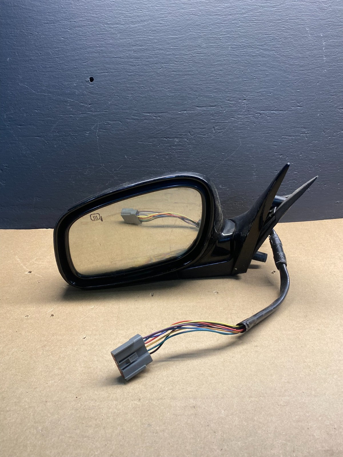 2004 to 2011 Lincoln Town Car Left Driver LH View Heat Door Mirror AB7157 DW5