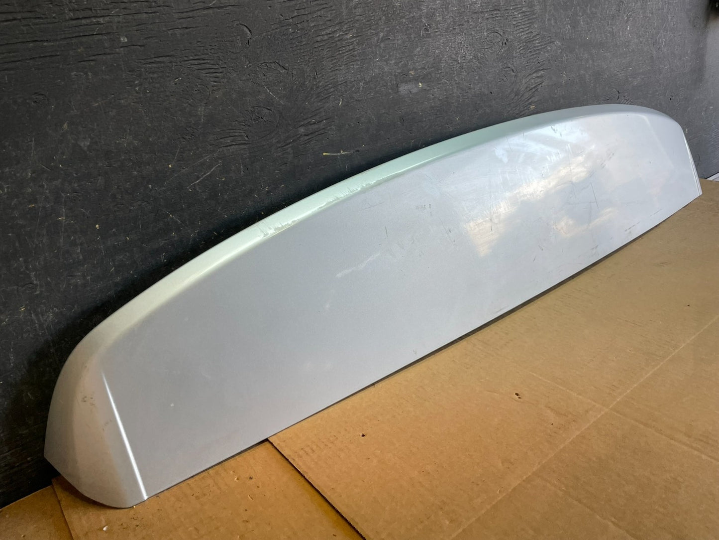 2009 to 2014 Volkswagen Routan Rear Spoiler OEM aa8958 DG2