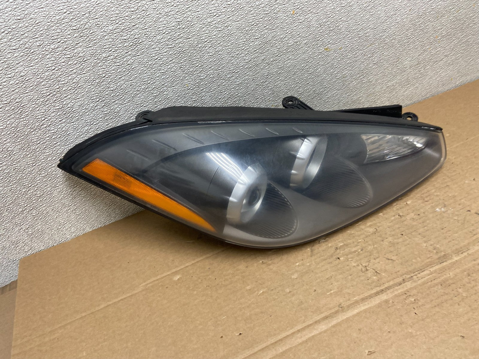 2007 2008 Hyundai Tiburon Right Passenger RH Side Headlight OEM AB4516 DW2