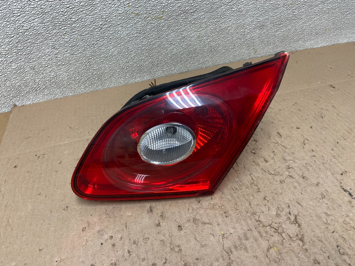 2009-2012 Volkswagen CC Right Passenger RH Side Tail Light Inner Trunk Z6479 DW0
