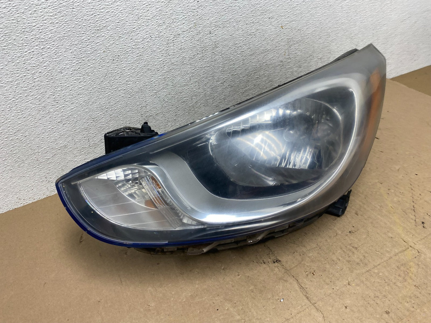 2013 to 2017 Hyundai Accent Left Driver LH Side Headlight AE6893 DW2