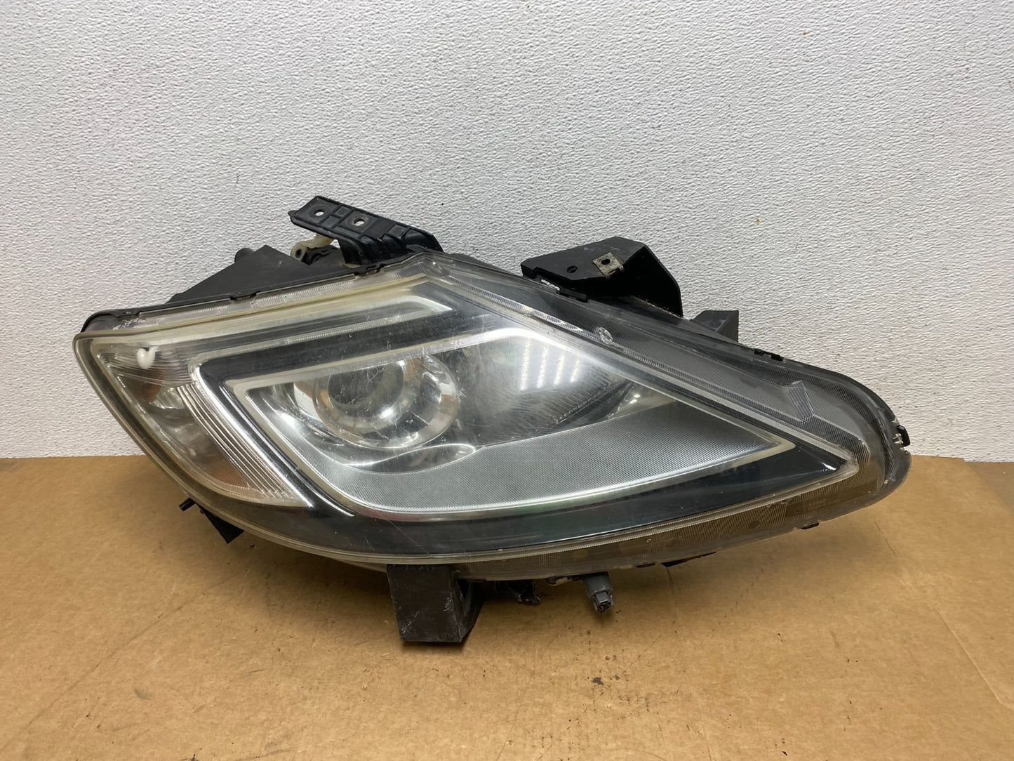 2007 - 2009 Mazda Cx9 Cx-9 Right Passenger RH Headlight Xenon HID AE3154 DW0