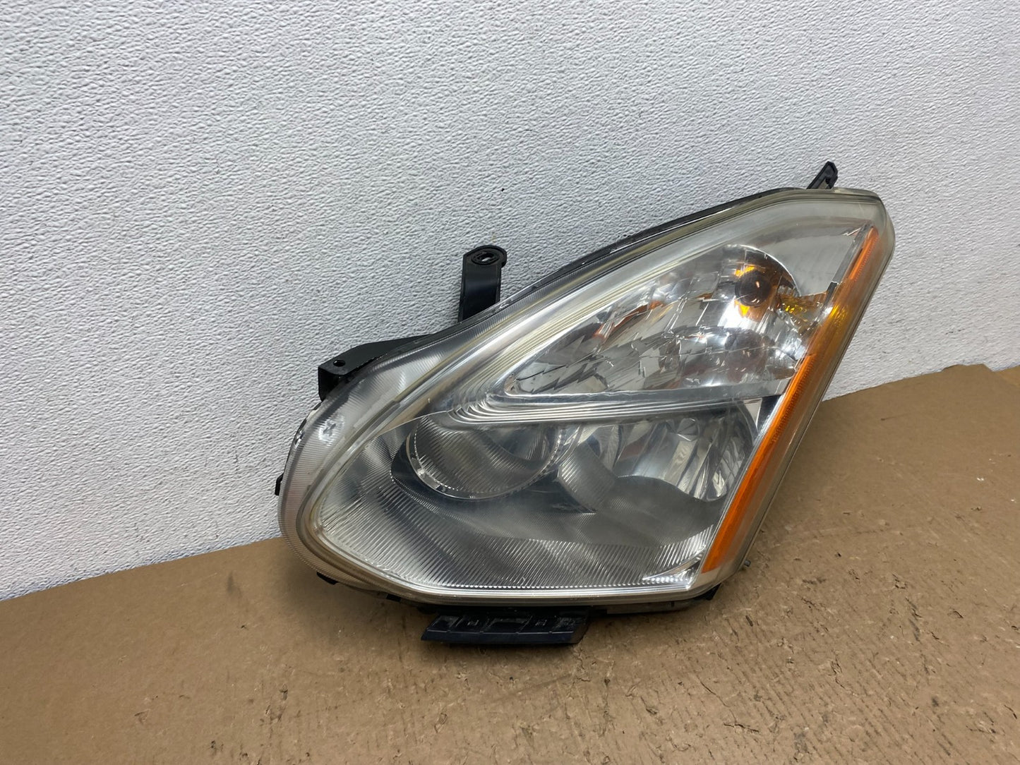 2008 to 2013 Nissan Rogue HID Xenon Headlight Left Driver Lh Side AD8816 DW2