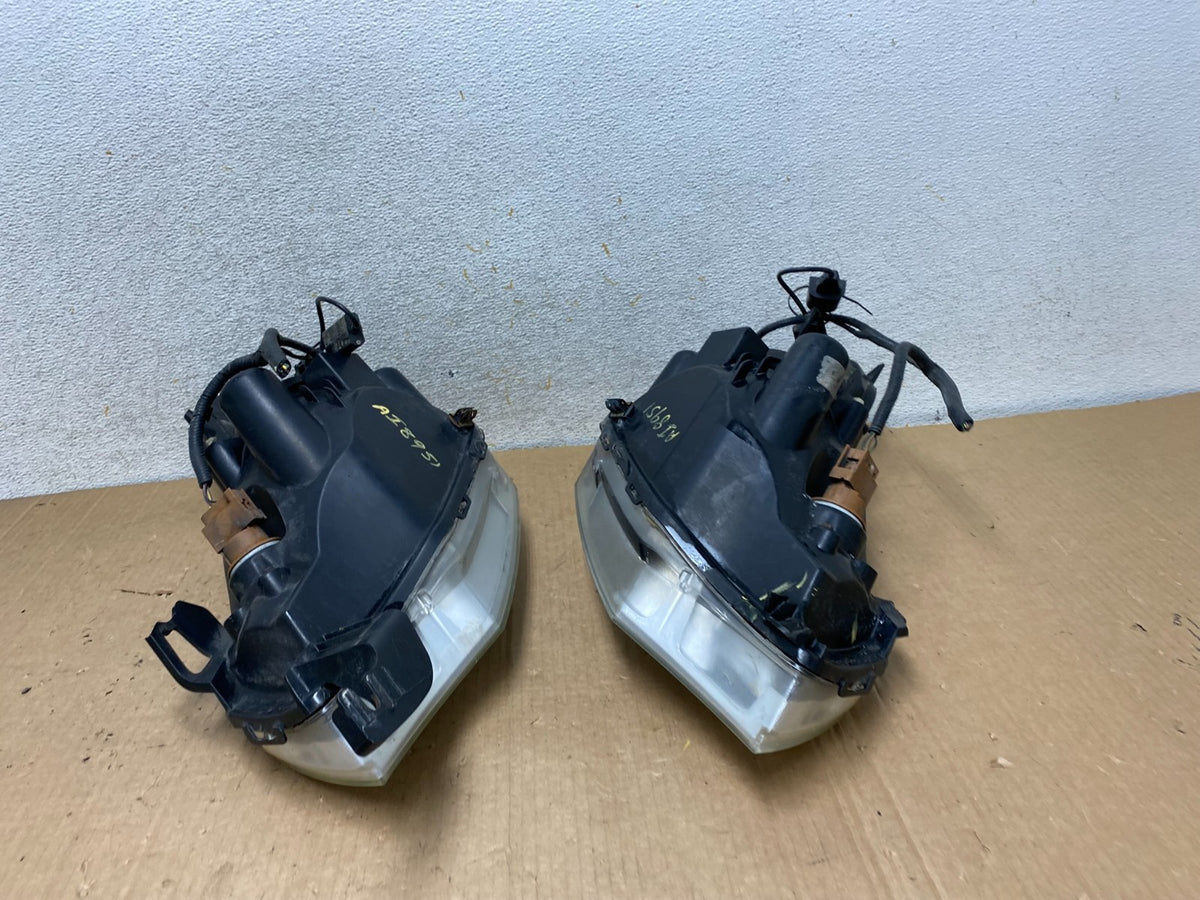 2008 2009 2010 2011 Ford Focus Left+Right Headlights Halogen AI8951 DW19