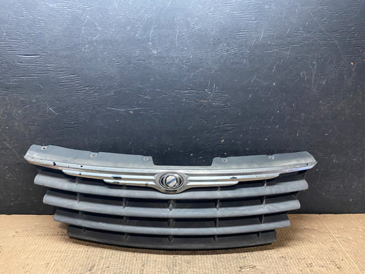 2002 to 2004 Chrysler Voyager Front Upper Grill Grille N2047 DG0