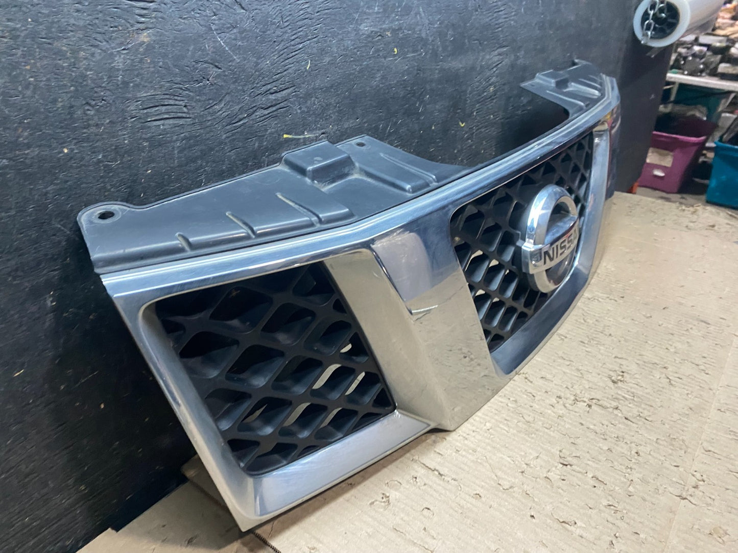 2005 2006 2007 Nissan Pathfinder Chrome Front Upper Grill Grille Oem X8290 DG2