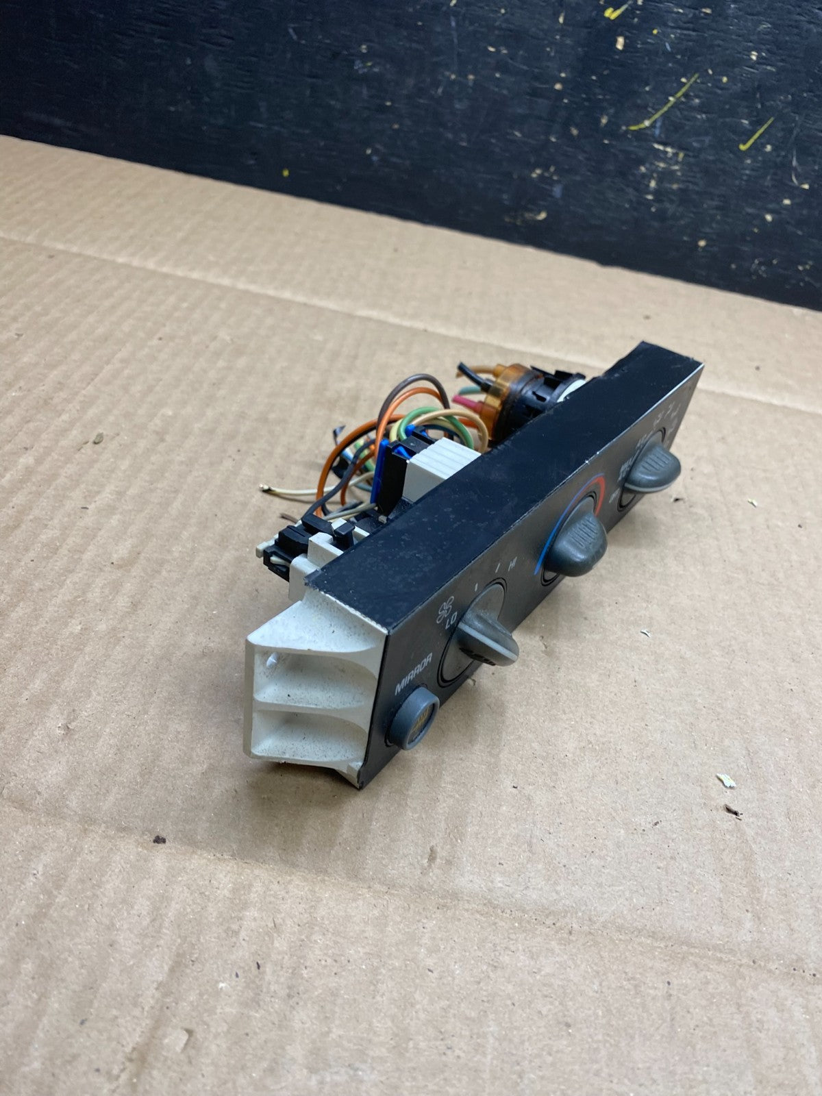 2001 - 2007 GMC Chevrolet Express 1500 Climate Control A/C u5893 DG1