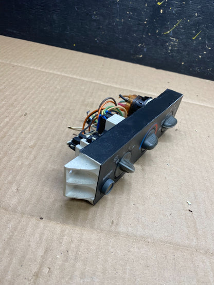 2001 - 2007 GMC Chevrolet Express 1500 Climate Control A/C u5893 DG1