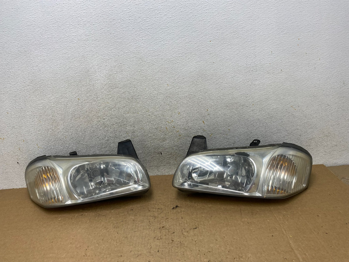 2000 to 2001 Nissan Maxima Left + Right Set Halogen Headlights AI3691 DW0