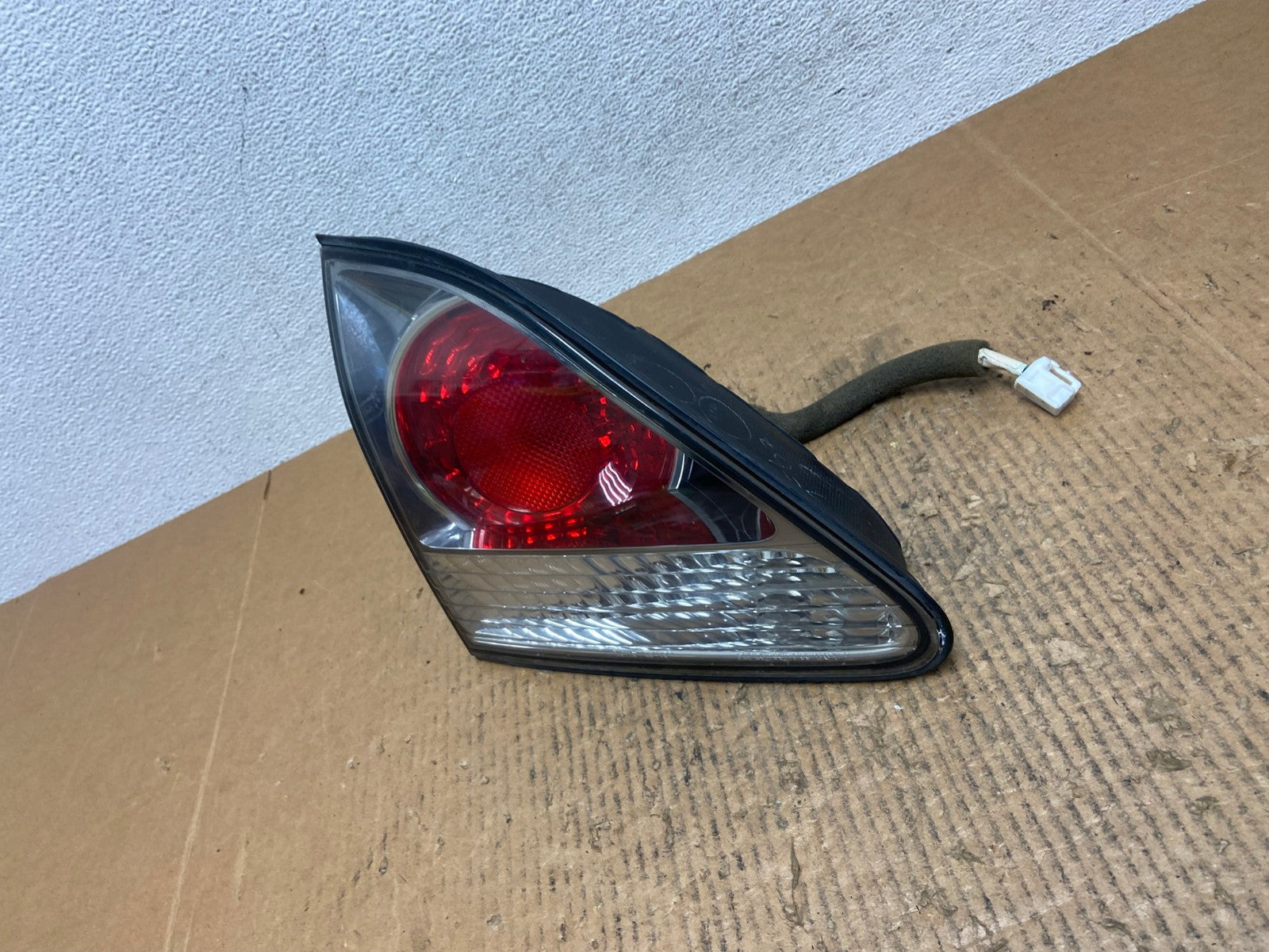 2000-2003 Lexus Rx300 Left Driver Lh Side Rear Inner Tail Light AE1586 LK1