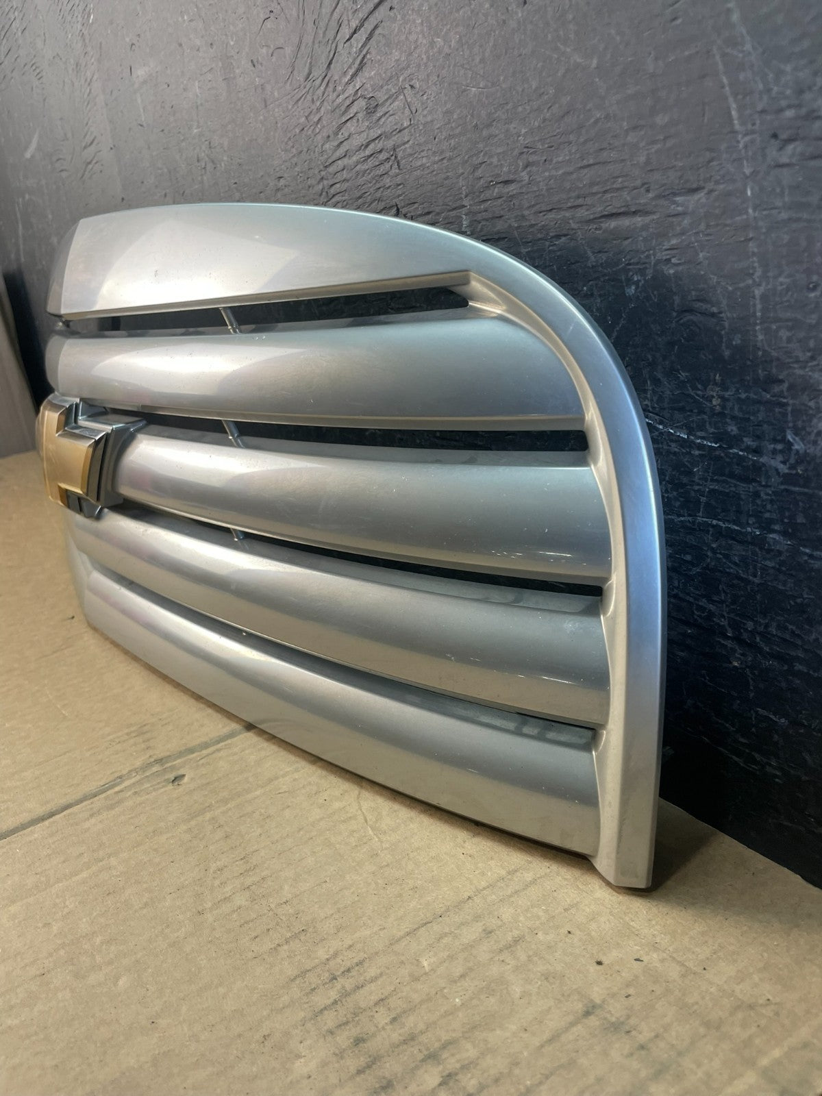 2006 to 2011 Chevrolet HHR Front Upper Grill Grille AD0235 DG1