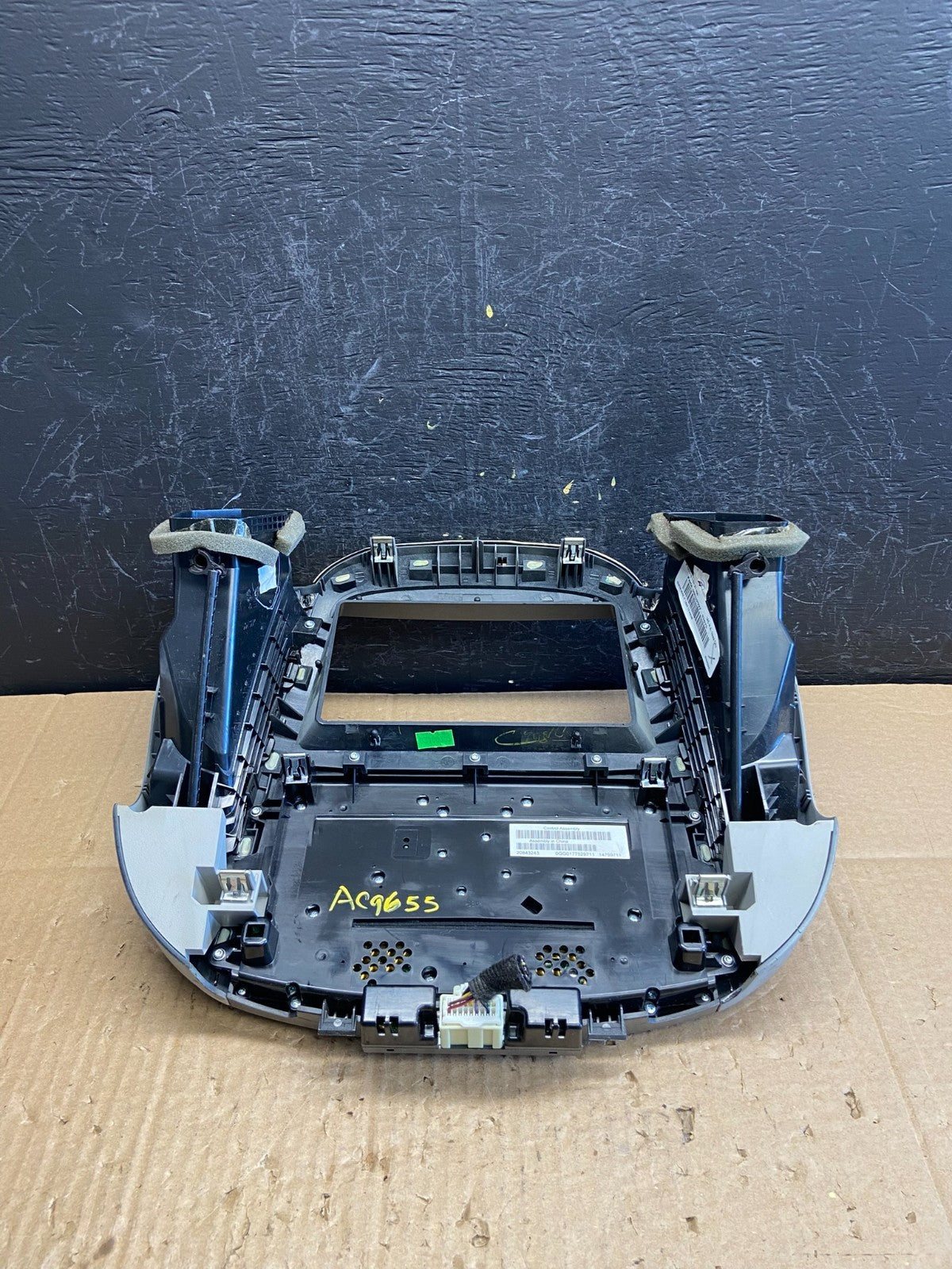 2010-2012 Buick Lacrosse Radio Climate Temperature Control Panel AC9655 DG4