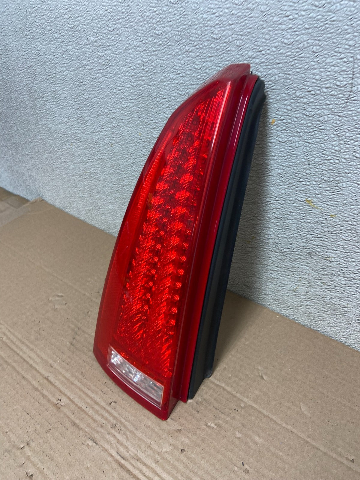 2006 to 2011 Cadillac DTS Left Driver Lh Side LED Tail light Oem AB1048 LK1