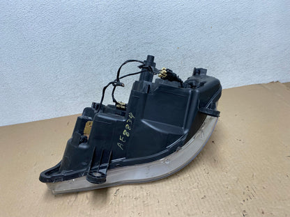 2011 to 2016 Chrysler Town and Country Right Passenger Headlight AE8834 LK6