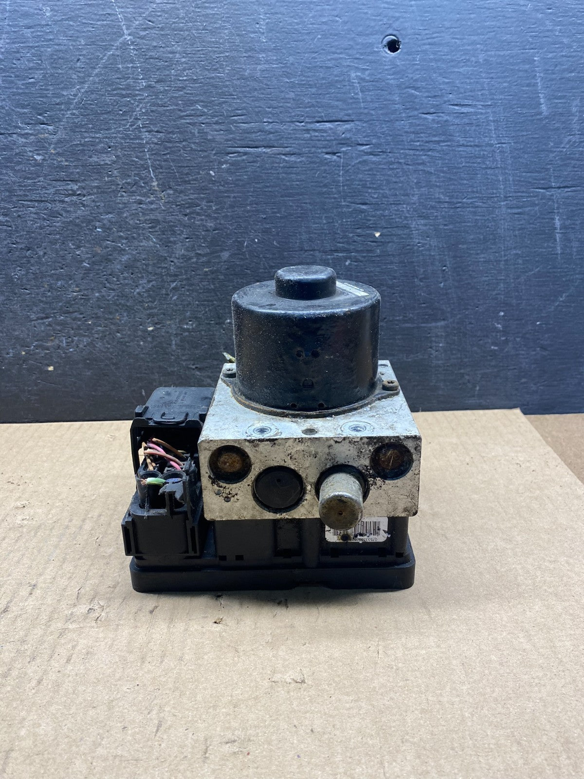 2003 2004 Ford Expedition ABS Anti Lock Brake Pump Module AG9758 DG2