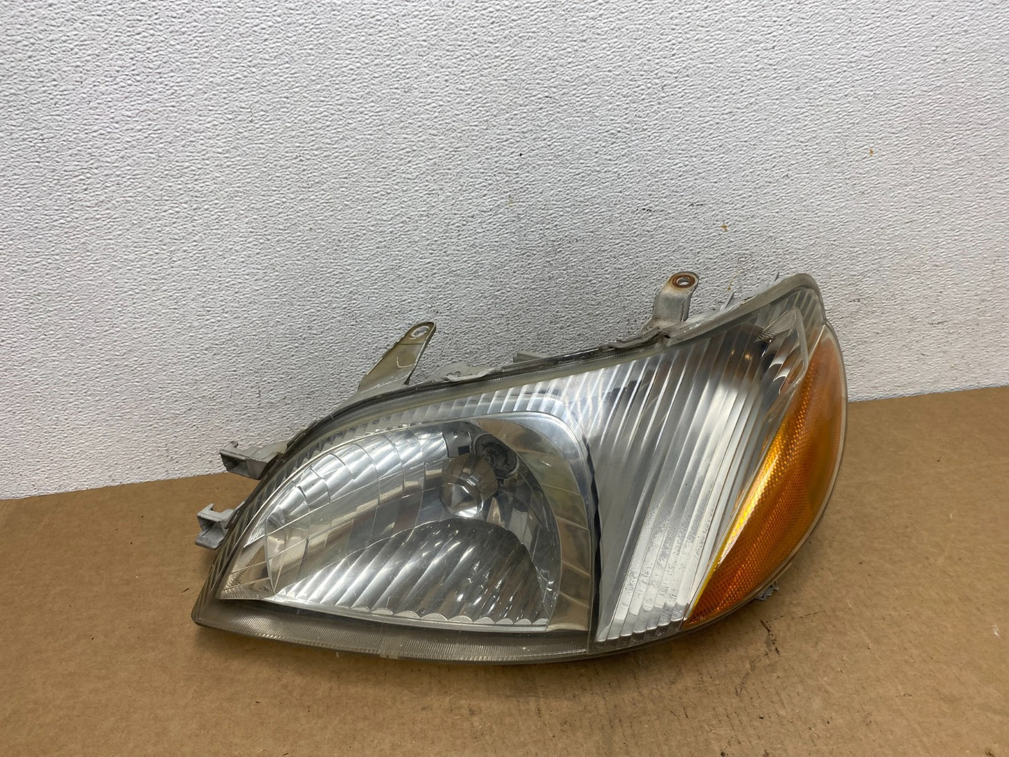 2000 2001 2002 Toyota Echo Left Driver LH Side Headlight AD6101 DW0