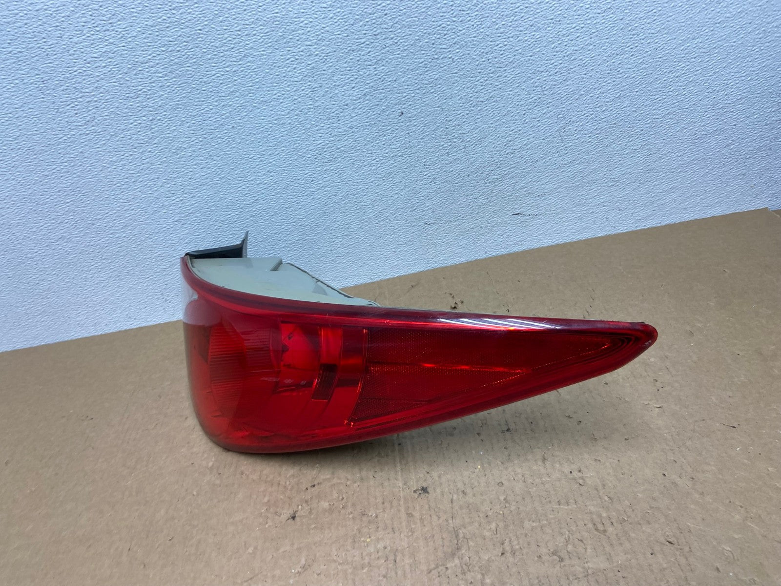 2011 2012 2013 Hyundai Sonata Right Passenger RH Tail Light AC1048 LK1
