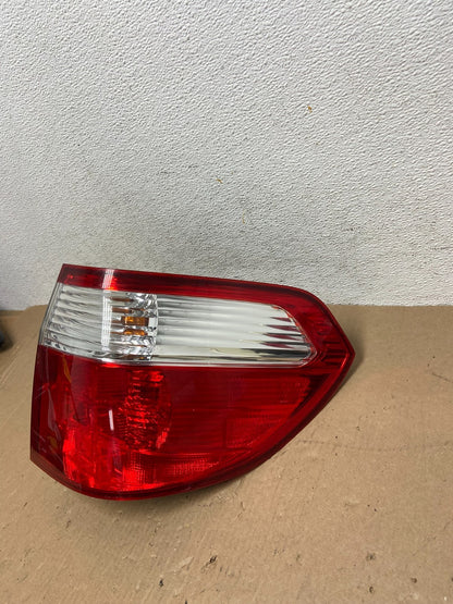 2005 2006 2007 Honda Odyssey Right Passenger RH Side Tail Light AD6505 DW1