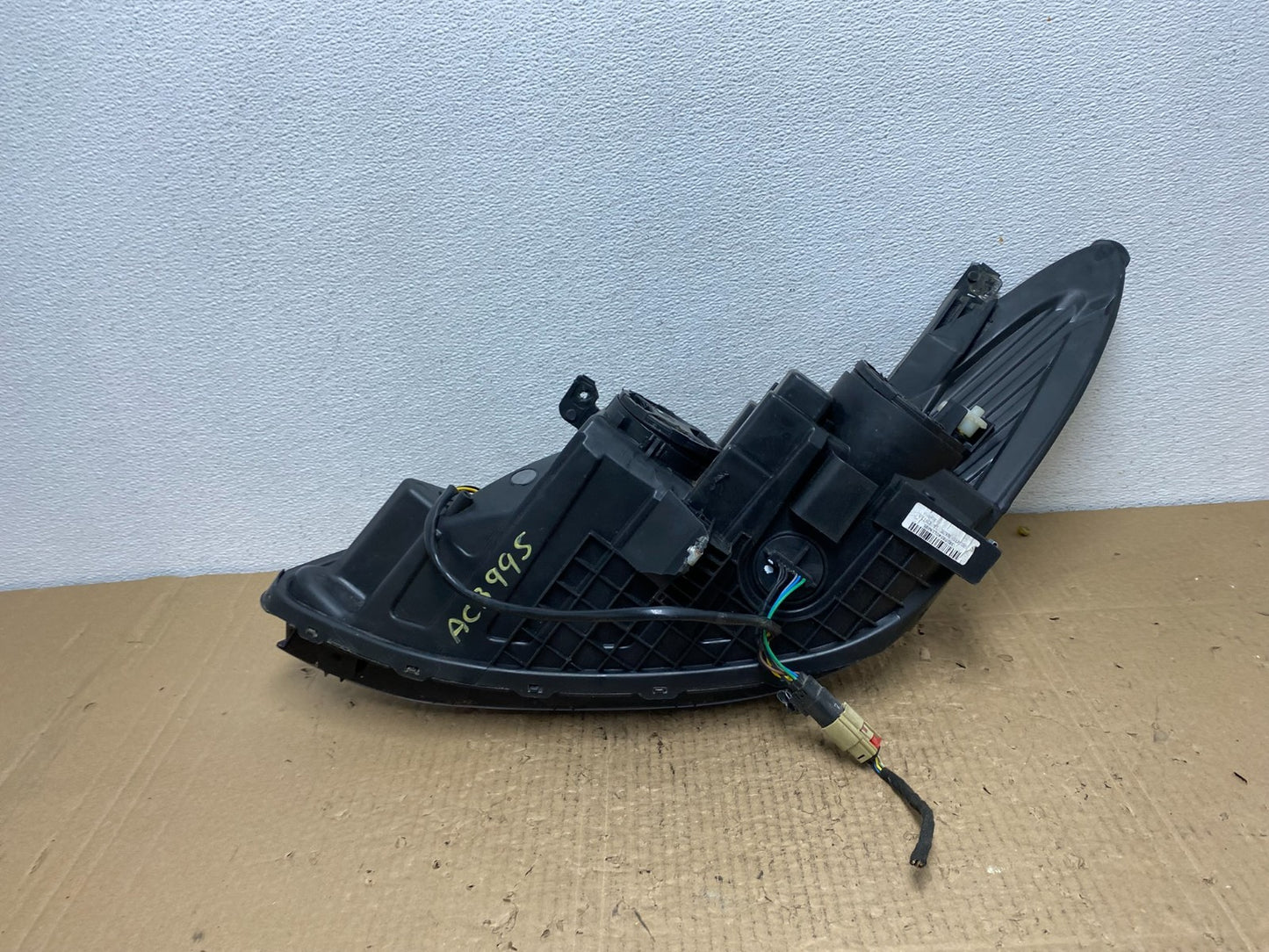 2016 to 2019 Chevrolet Cruze Right Passenger Halogen Headlight Oem AC3995 DW7