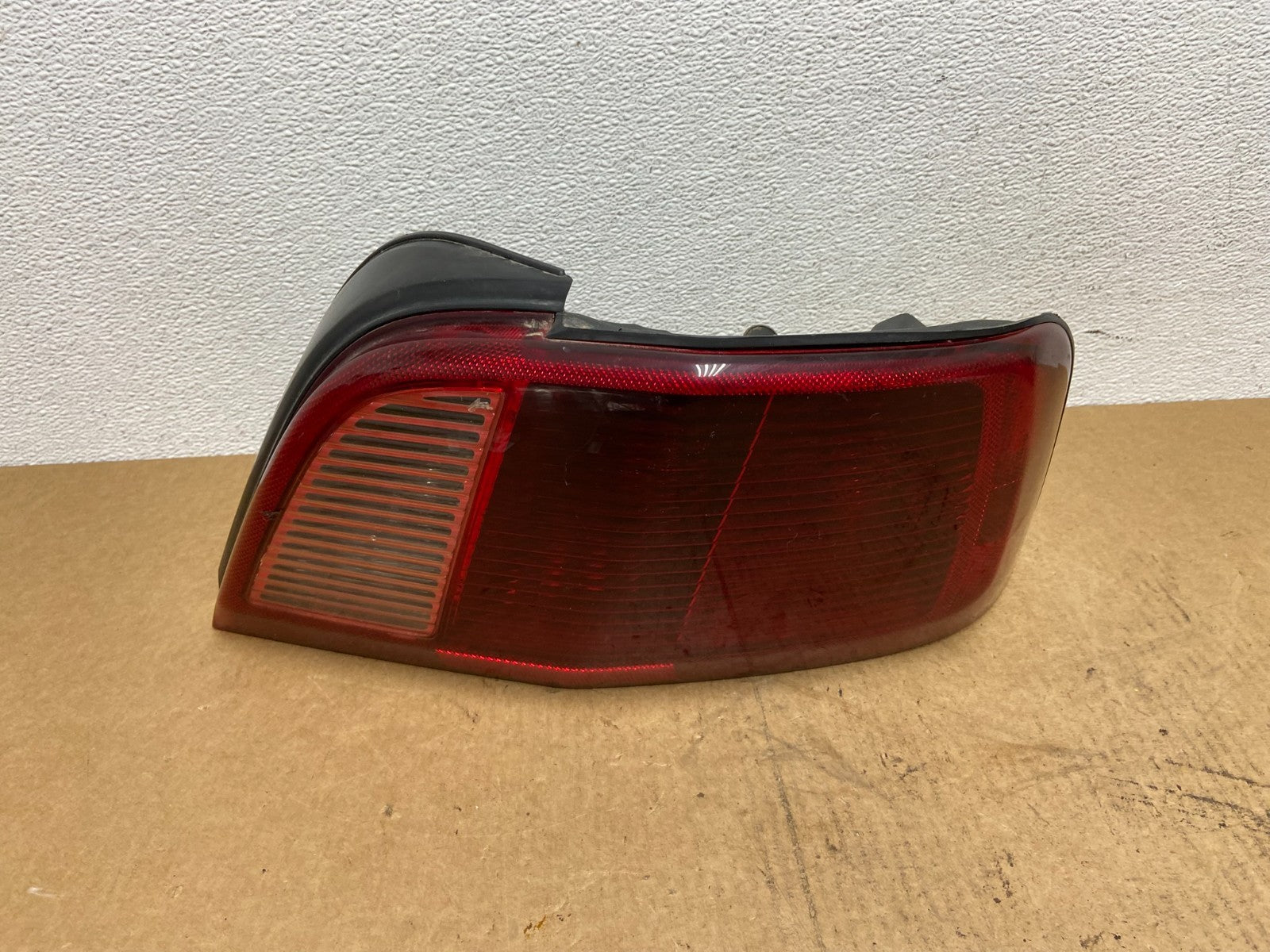 2002 to 2003 Mitsubishi Galant Right Passenger RH Side Tail Light Oem AC3034 DW0