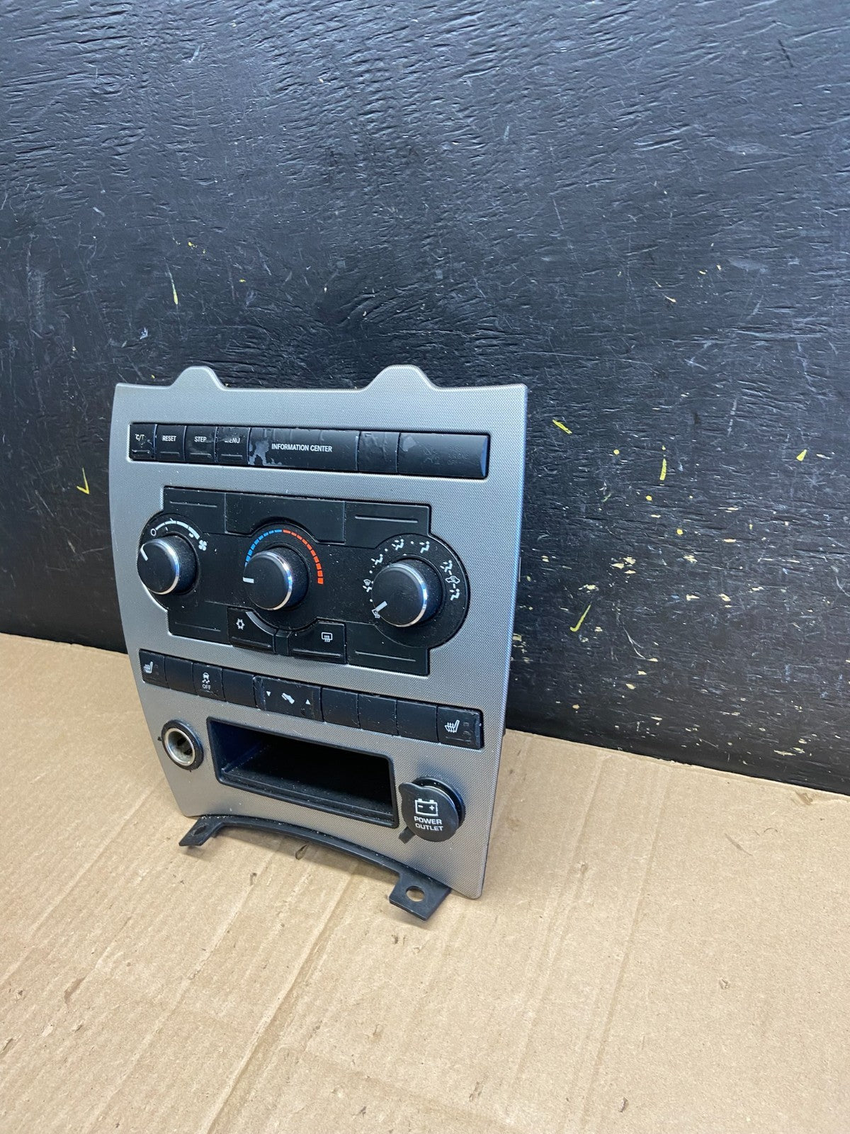 2005 2006 2007 Jeep Commander Grand Cherokee A/C Climate Control Bezel aa7882 DG3
