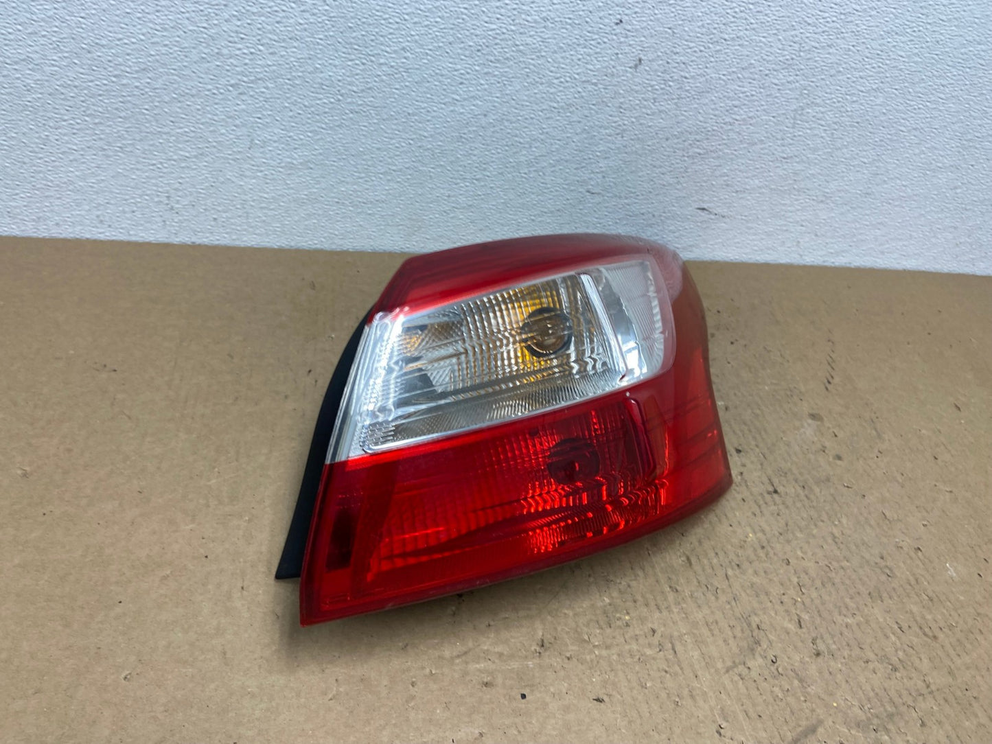 2012 2013 2014 Ford Focus Sedan Right Passenger Rh Side Tail Light Oem AC1386 LK2