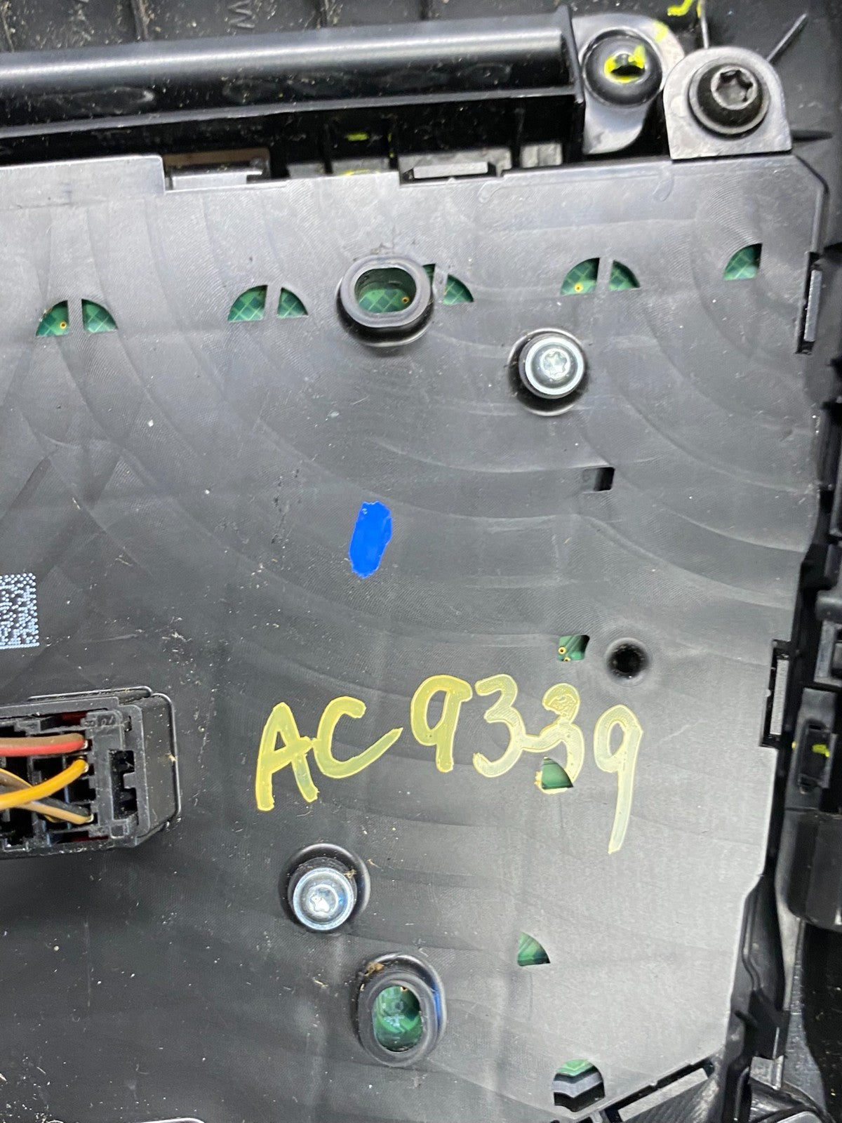 2015 to 2018 Ford Focus Center Radio Stereo Control Unit Trim ac9339 DG7