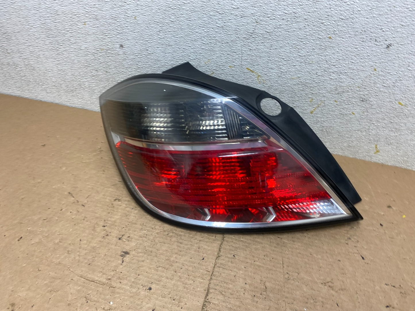 2008 2009 Saturn Astra Left Driver LH Side Tail Light p4386 DG1