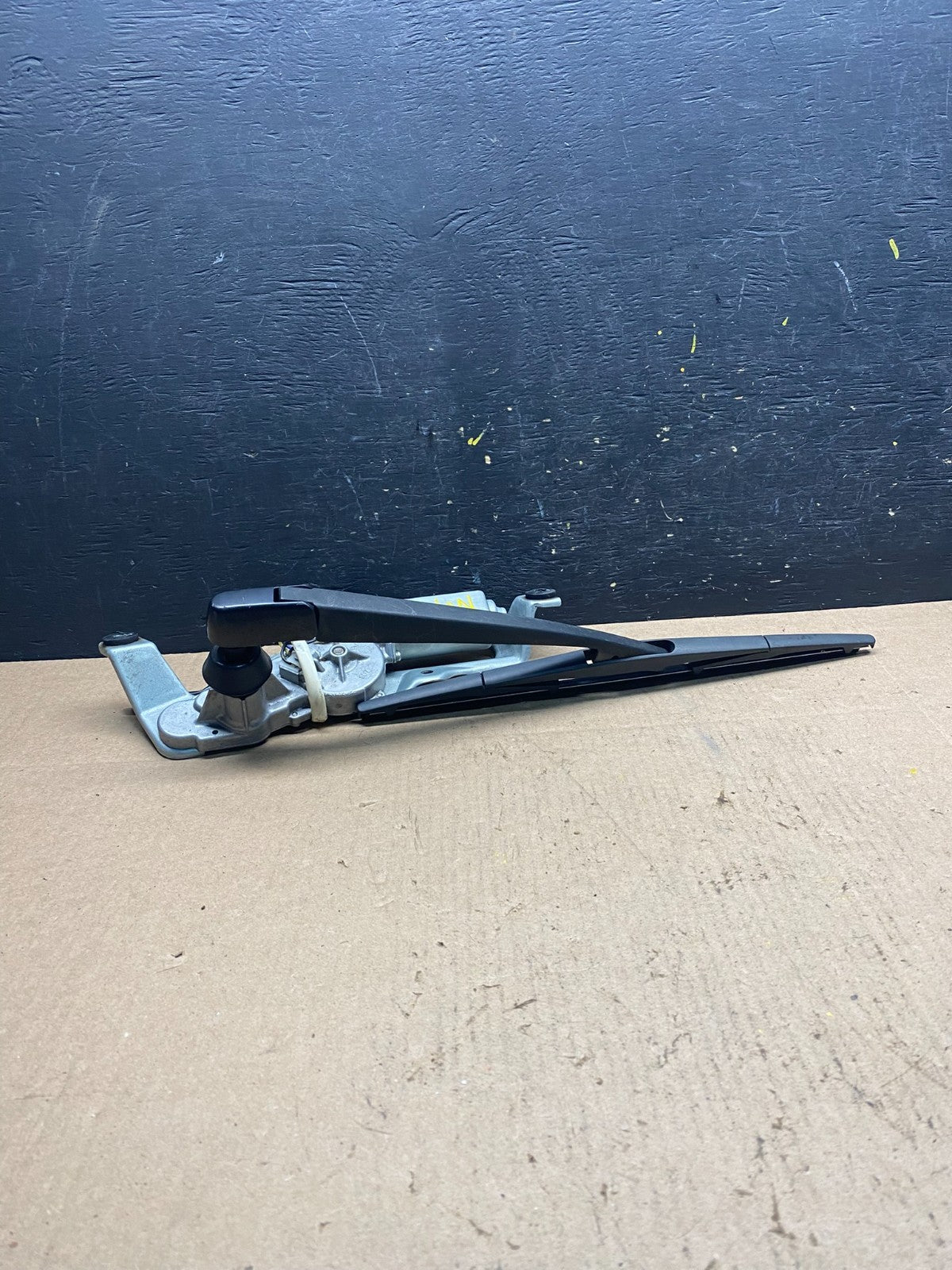 2006 to 2014 Subaru Tribeca Wiper Arm Motor Windscreen Window Rear Oem R6427 PS1