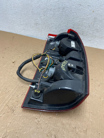 2007-2013 Chevrolet Avalanche Right Passenger RH Side Tail Light AD8252 DW6