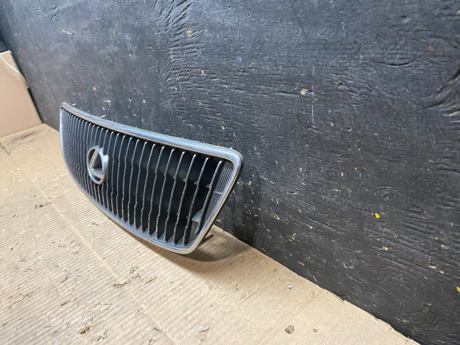 1998 to 2005 Lexus GS300 Front Upper Chrome Grill Grille OEM T9549 DG1