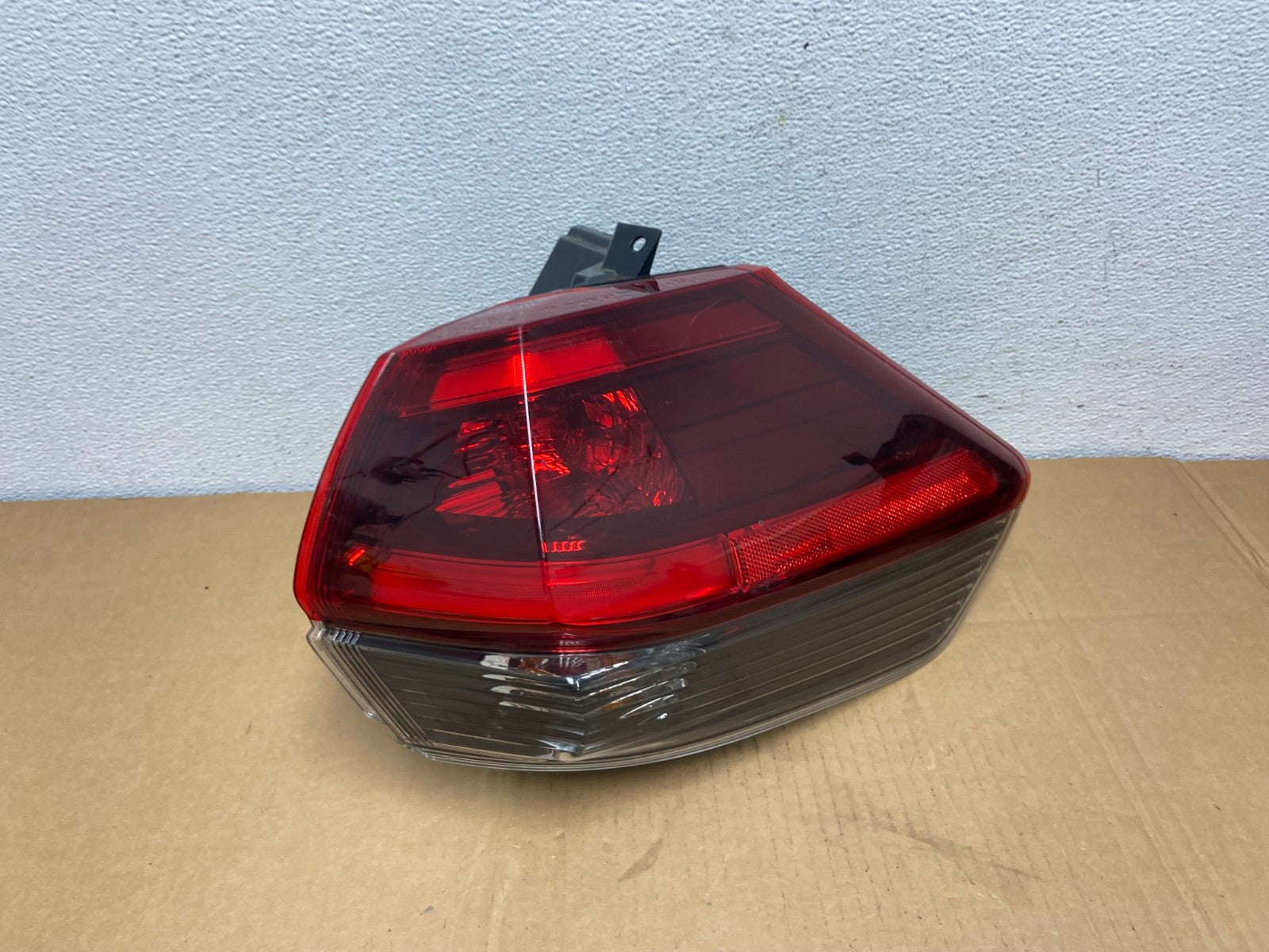 2017-2019 Nissan Rogue Right Passenger RH Side Outer Tail Light AC7477 LK0