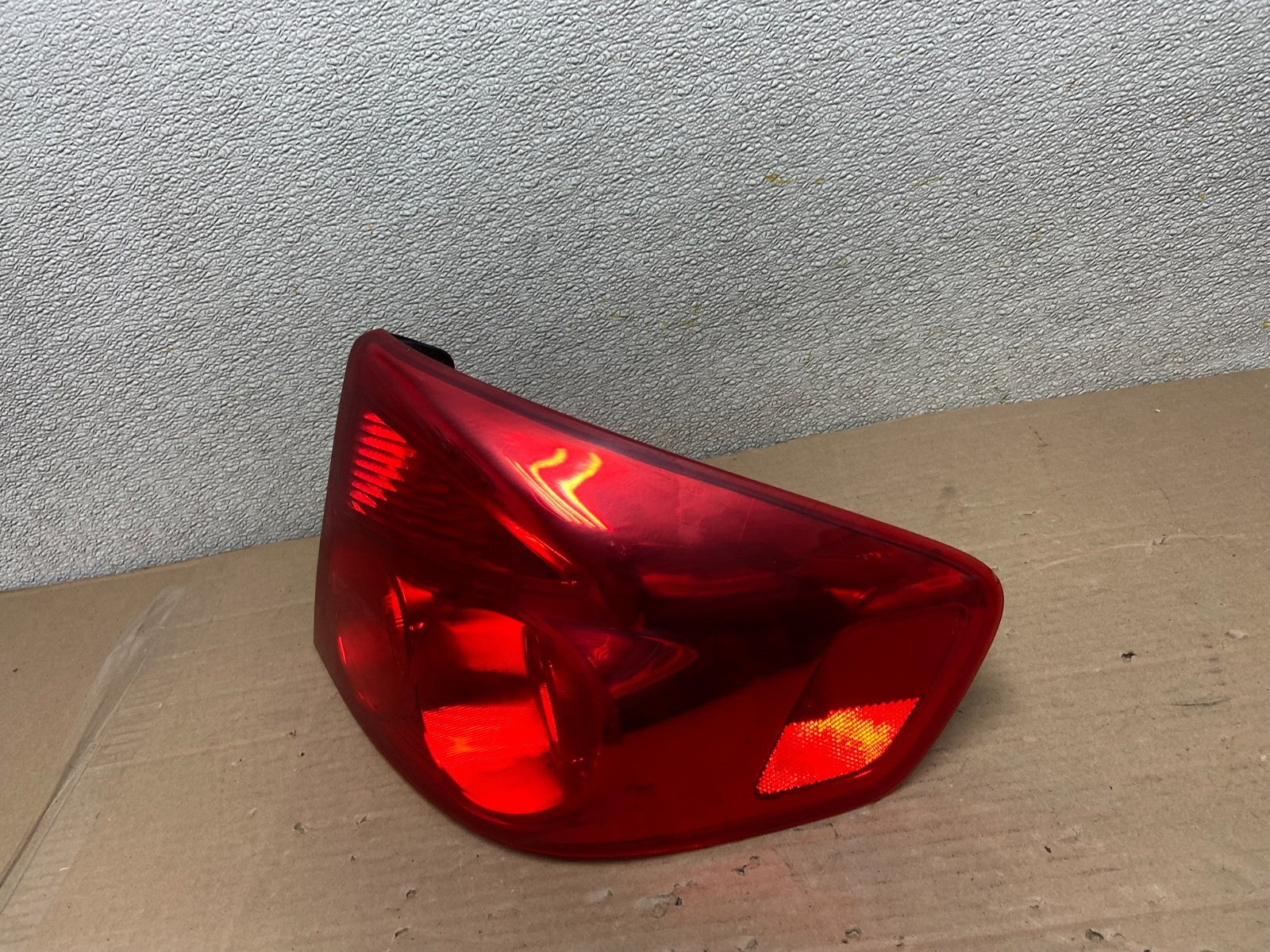 2005 to 2006 Infiniti G35 Right Passenger Side Tail Light OEM AA8778 LK1