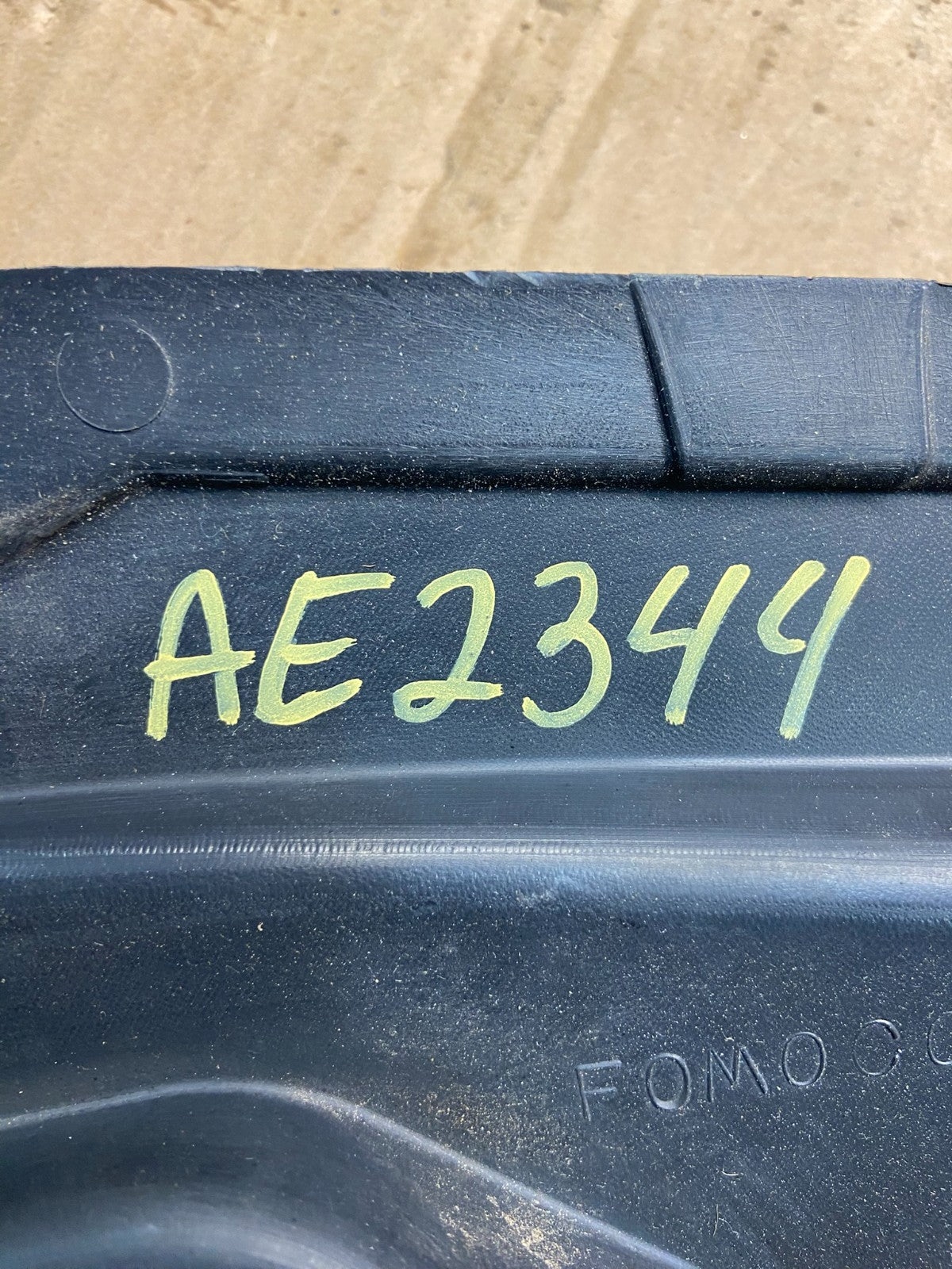 2010-2012 Lincoln MKZ Radiator Cover Upper Grille Support Deflector AE2344 DG5