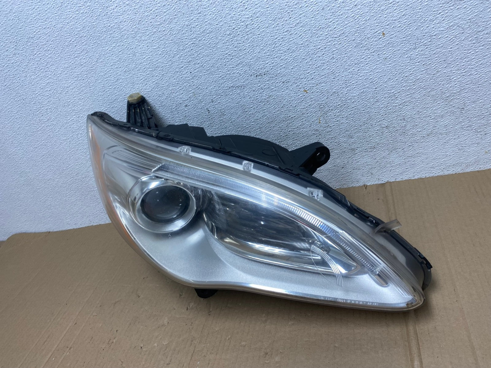 2011 2012 2013 2014 Chrysler 200 Right Passenger Halogen Headlight AE8941 LK1
