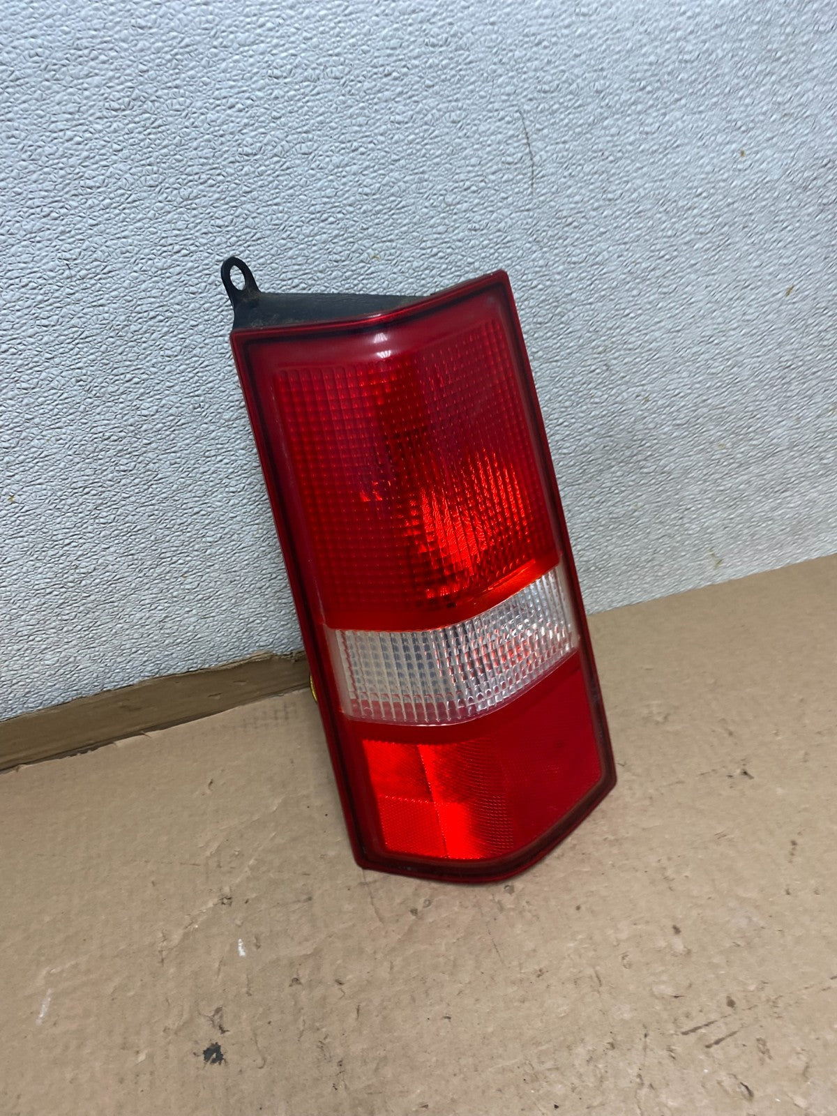 2003 to 2017 Chevrolet Express 1500 Left Driver Side Tail Light Oem U8533 DW2