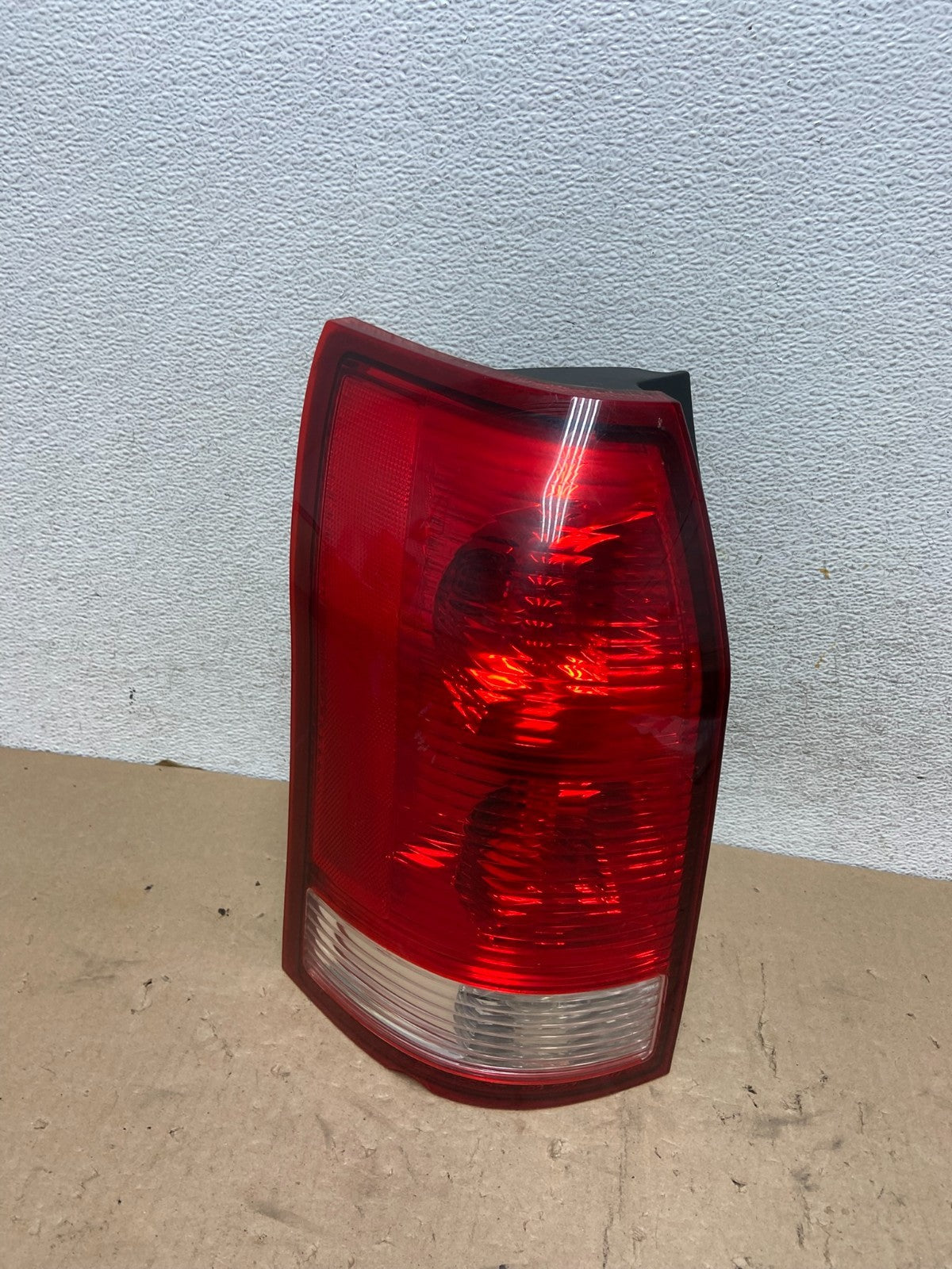 2004 2005 2006 2007 Saturn Vue Left Driver Lh Side Tail Light AG5497 LK0