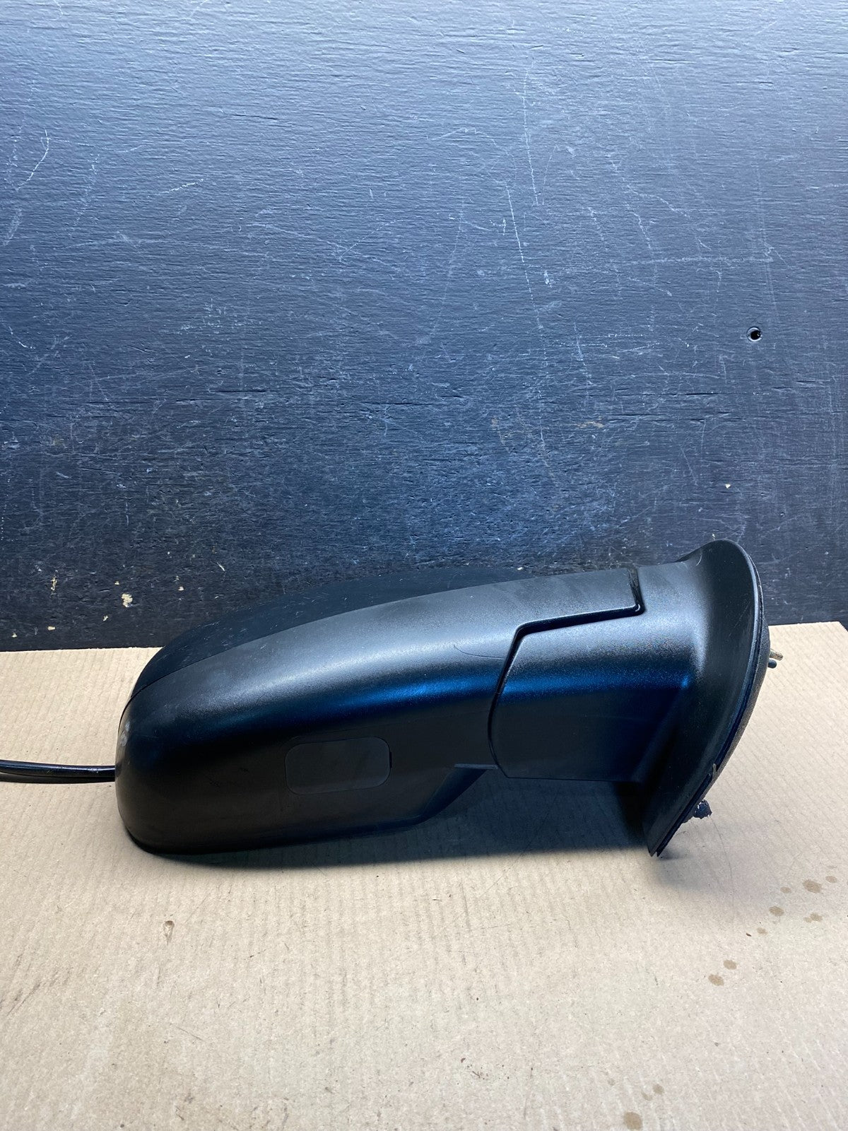 2007-2013 Chevrolet Tahoe Silverado Suburban Right Passenger Mirror AI7151 DG3