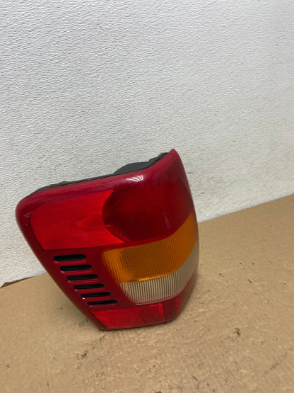 1999 - 2004 Jeep Grand Cherokee WJ Left Driver Lh Tail Light AF7936 LK2